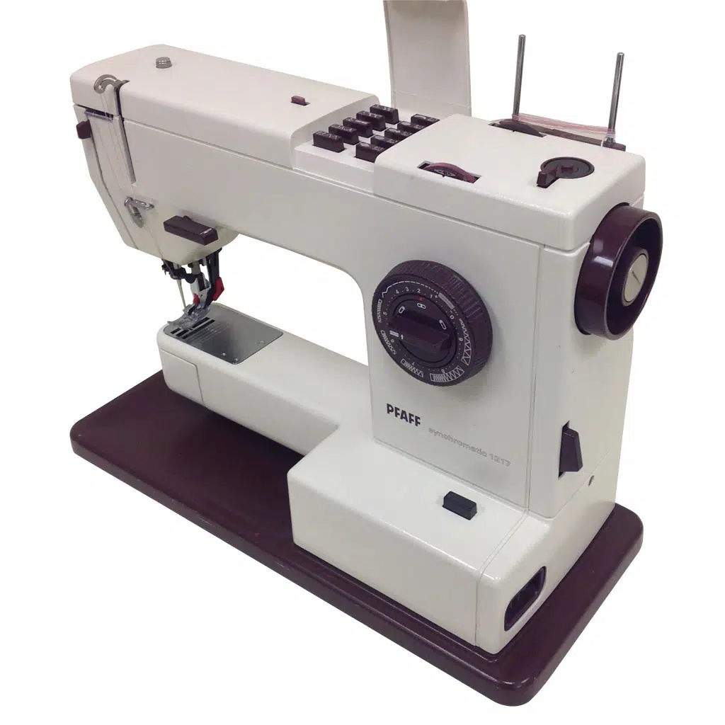 Pfaff Synchromatic 1217 with IDT~Reconditioned with warranty