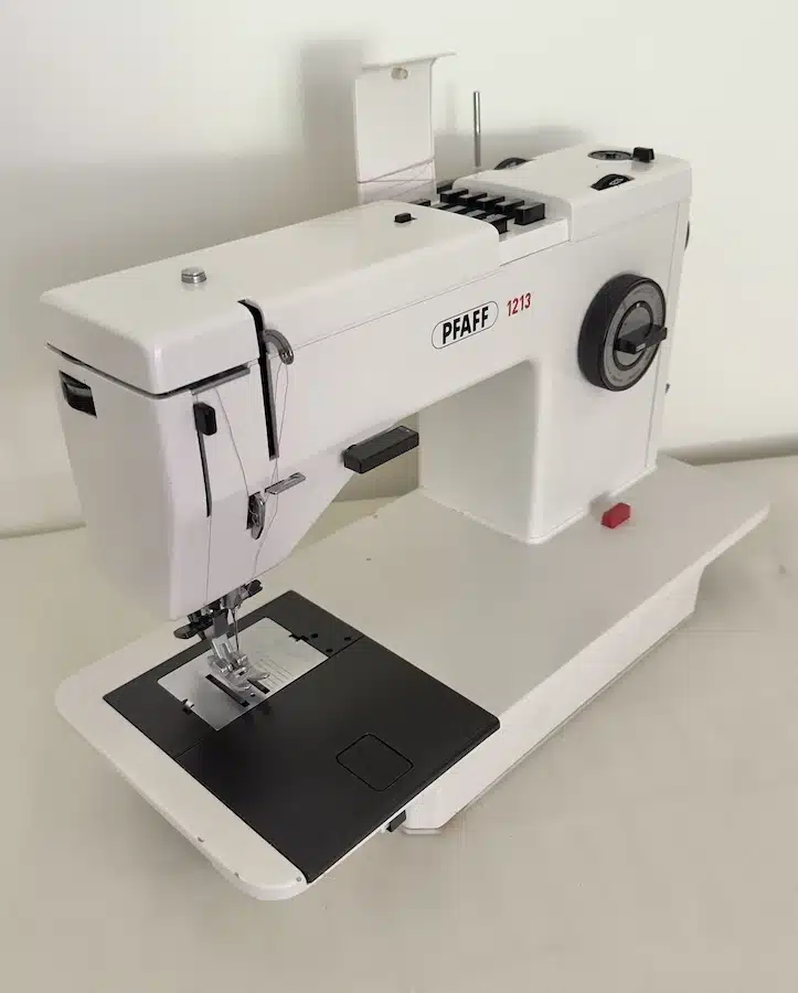 Pfaff 1213 Flat Bed ~With IDT~Reconditioned~1 Year Warranty