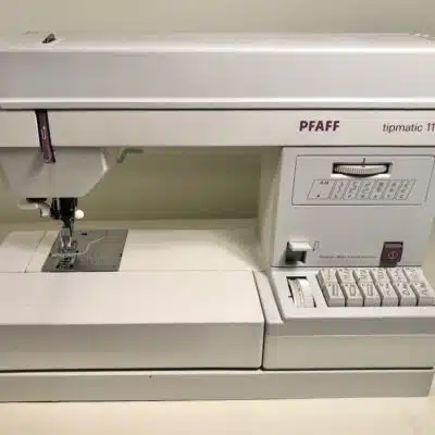 Pfaff Tipmatic 1151 with IDT, 1 year warranty~Beautiful!