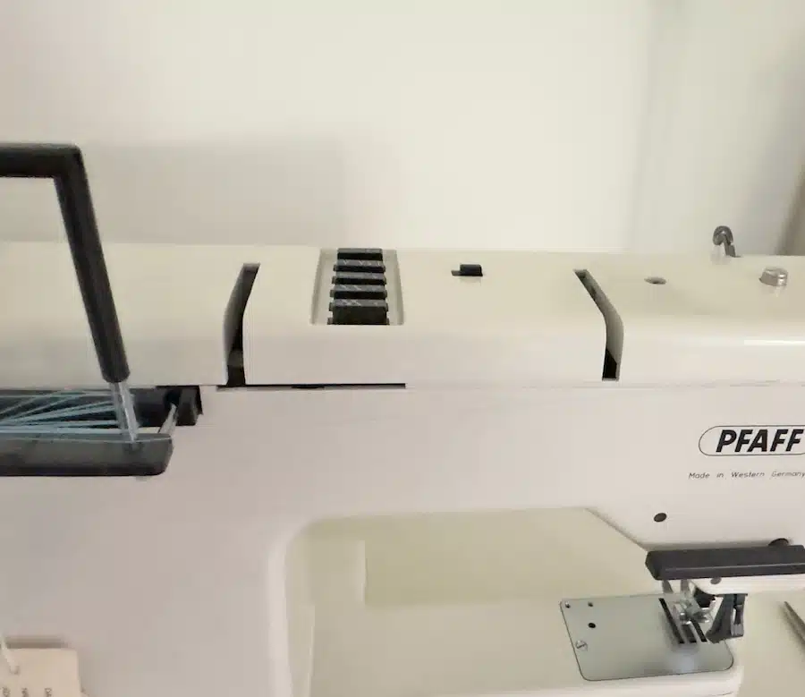 Pfaff 1209 Heavy Duty~ Dual feed IDT~Reconditioned~Warranty - Image 2