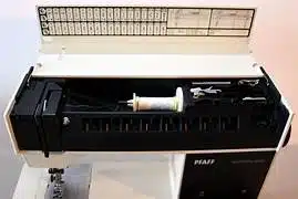 Pfaff 1027 Heavy Duty Sewing Machine~Made In Germany~1 year warranty - Image 2
